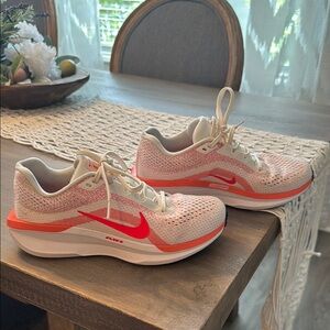 Nike Women's Winflo 11 Running Shoes - White and hot red
